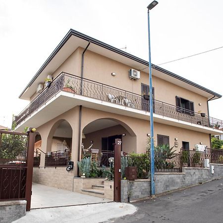 B&B Lavika Pedara Exterior photo